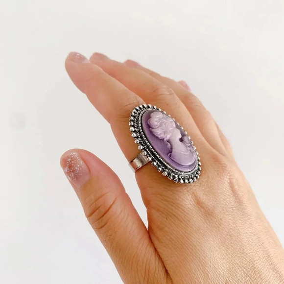 Vintage Lavender Grecian Lady Cameo Adjustable Ring - Picture 5 of 6